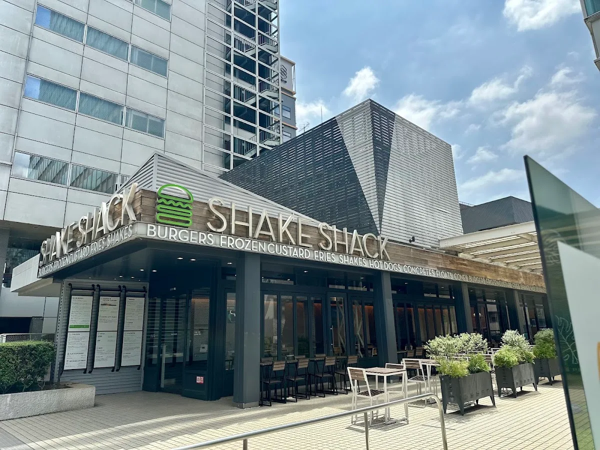 SHAKE SHACK Roppongi 2